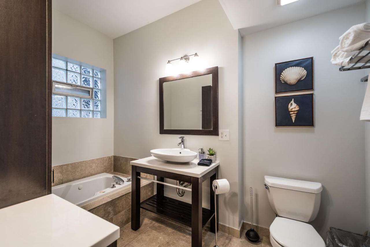 Vibrant And Modern 2-Bedroom Home Near Downtown Chicago Eksteriør billede